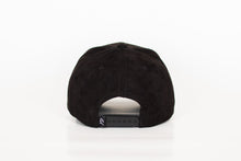 Load image into Gallery viewer, Baseball cap Black/White Suede
